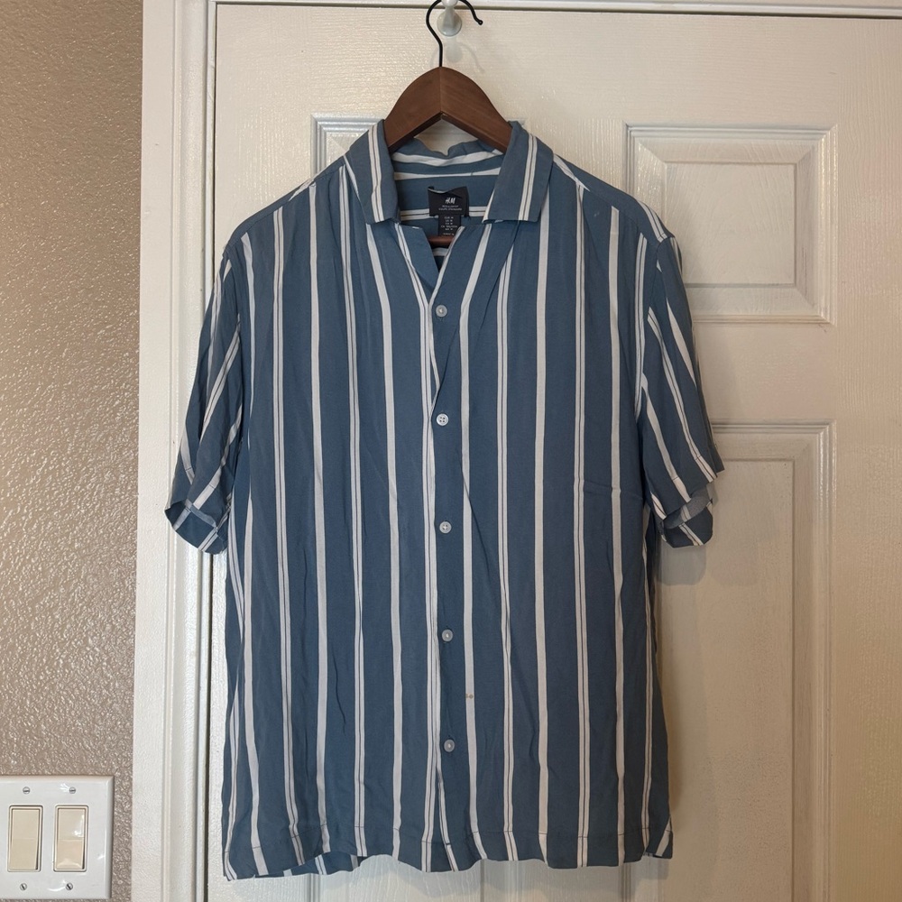H&M Men's Casual Blue and White Striped Shirt